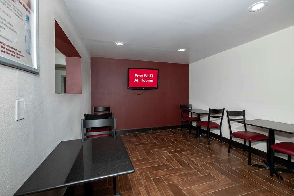 Red Roof Inn Raleigh North-Crabtree Mall-Pnc Arena Facilities photo